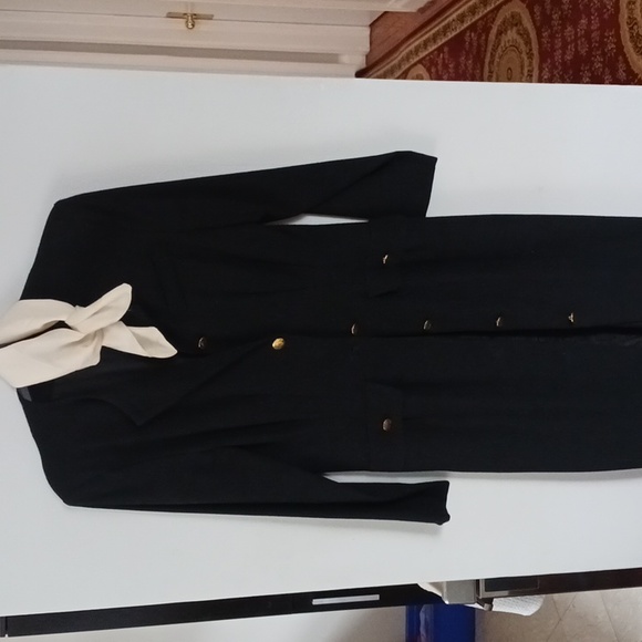 Elegant Black Ladies Jacket or Dress. - Picture 8 of 8